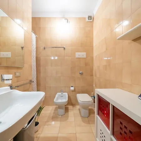 Front - And Station 2' - Wifi Apartamento